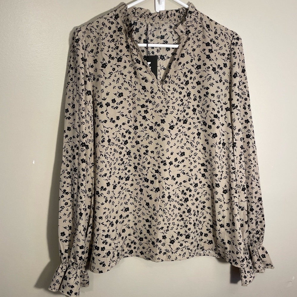 Doublju Women's Floral Blouse - Black and Cream